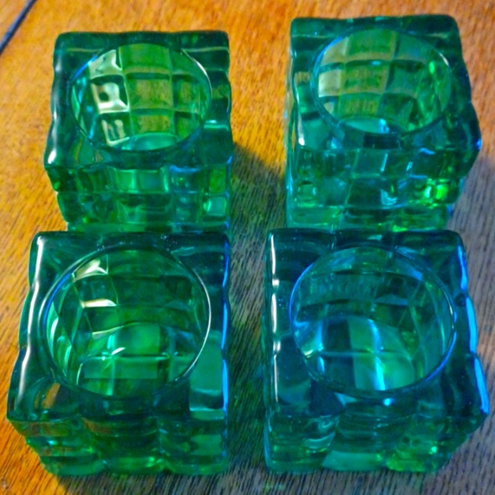 Set of 4 green crystal tea light holders